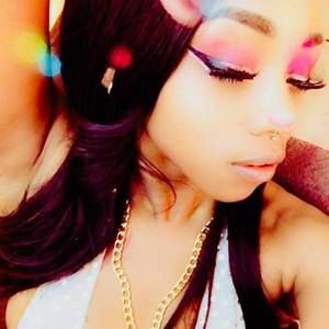 Meet your Posher, Angelica